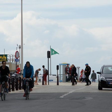 Appartement Le Royal. De Panne Exteriör bild
